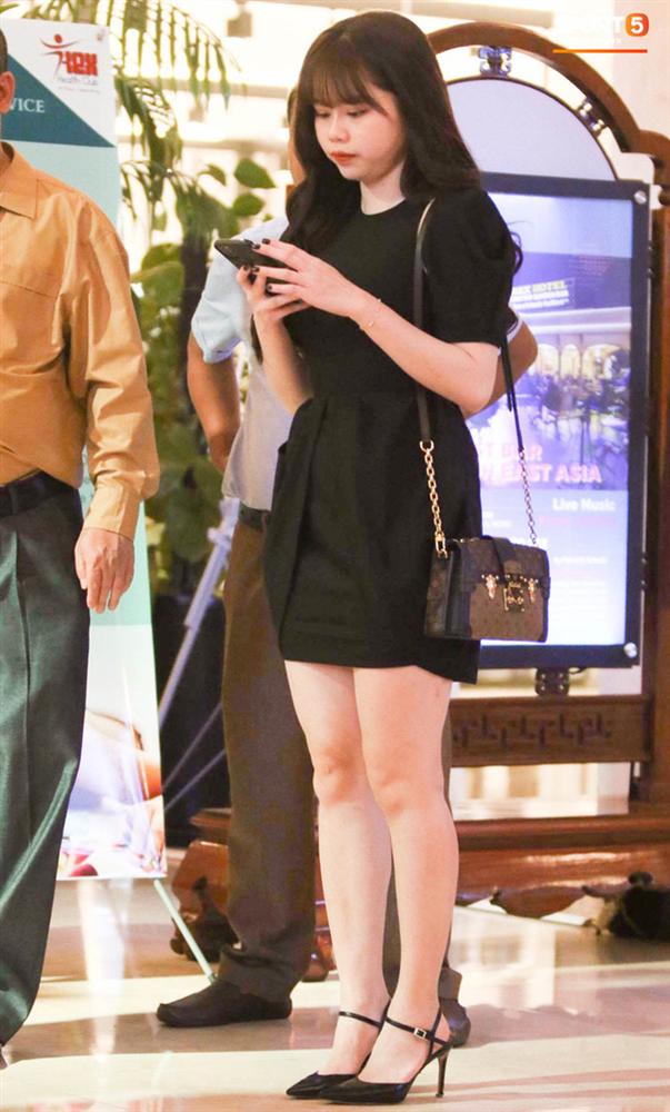 Bạn gái Quang Hải giải thích về sự khác biệt giữa ảnh trên mạng và ngoài đời, nghe hợp lý không các bạn?-6