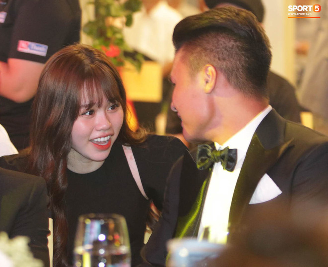 Bạn gái Quang Hải giải thích về sự khác biệt giữa ảnh trên mạng và ngoài đời, nghe hợp lý không các bạn?-4