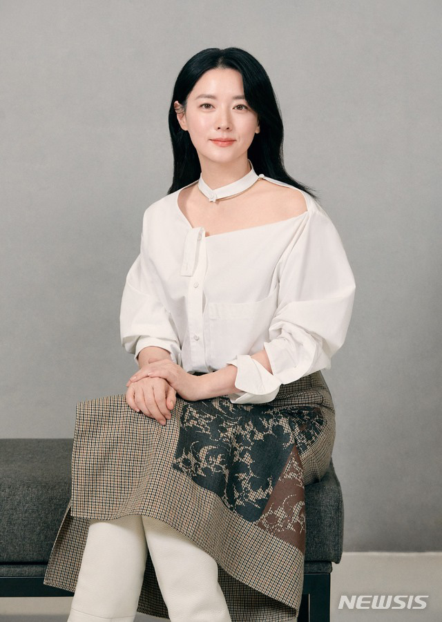 Nàng Dae Jang Geum ở tuổi U50: Trẻ đẹp khó tin và cuộc hôn nhân kín tiếng bên đại gia lớn tuổi-11