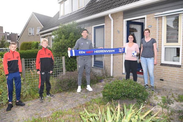 Văn Hậu đi lượn với cạ cứng nhưng ngủ quên trên xe và bị troll hài hước: Đúng là đừng ngủ khi lũ bạn thân còn thức mà-3