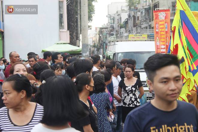 Trời lất phất mưa trong buổi đến trường cuối cùng của cậu học sinh lớp 6, hàng trăm người xót xa tiễn em về cõi vĩnh hằng-10