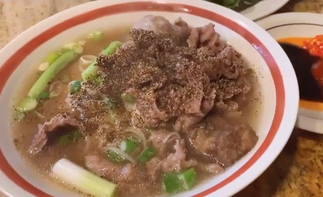 Kim Hiền nấu ăn cho con trai, nhìn tảng thịt mà đã mắt nhưng vẫn bị dân mạng bắt lỗi-5