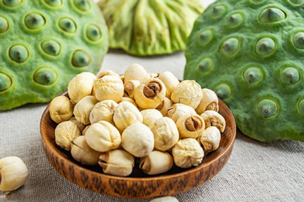 Cơn sốt hạt sen đầu hè, nhập cả tạ vẫn không đủ hàng trả khách-4