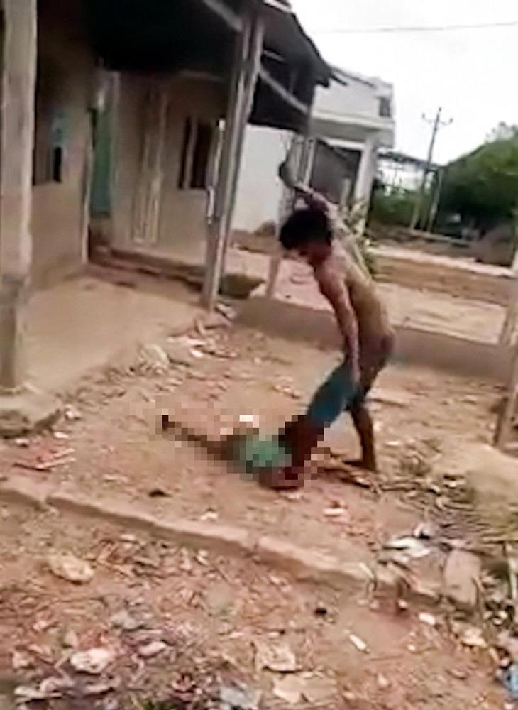 Cha ruột bạo hành dã man con gái 6 tuổi ở Sóc Trăng: Vợ đi lấy chồng khác bỏ lại 3 con thơ, gia đình thuộc hộ nghèo-3