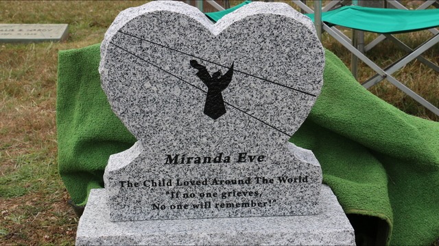 Kỳ lạ xác ướp bé gái nằm dưới lòng đất gần 150 năm nhưng vẫn nguyên vẹn như đang ngủ-6