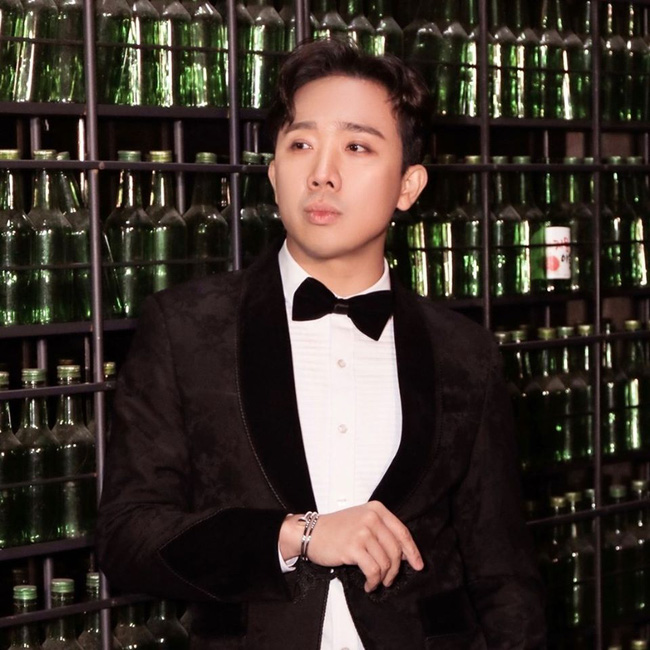 Trấn Thành vừa mạnh mẽ lên tiếng sau khi bị tung tin bôi nhọ, fan hâm mộ đã nhanh chóng động viên: 1000 bình luận thì 999 người tin Trấn Thành không làm chuyện đó-1