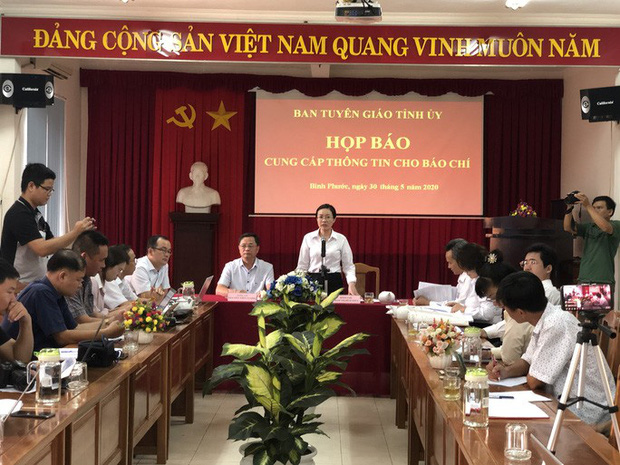 Vụ bị cáo tự tử sau khi bị tuyên 3 năm tù: Nạn nhân uống hết 1 chai thuốc trừ sâu trước khi nhảy lầu tại TAND Bình Phước-1