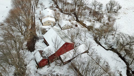 Đi xem nhà để mua, 2 người phát hiện thi thể trong chiếc tủ lạnh tiết lộ việc làm giấu xác bà 15 năm để trục lợi của cháu gái-2