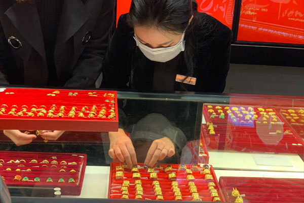 Giá vàng hôm nay 1/6: Đón tháng mới, giá vàng tăng vọt lên mức cao-2