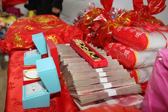 Đang tính chuyện kết hôn, người đàn ông choáng váng vì bạn gái tuyên bố: “Muốn lấy em, anh phải có ít nhất 1 tỷ”