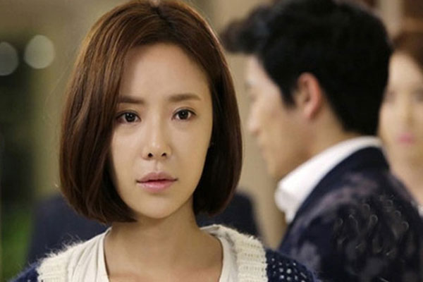 Vợ không làm việc nhà, mỗi khi tôi nhắc nhở thì cô ấy lại gào lên một câu thần chú” khiến tôi không thể cãi nổi, chỉ biết âm thầm cầm chổi đi lau dọn-2