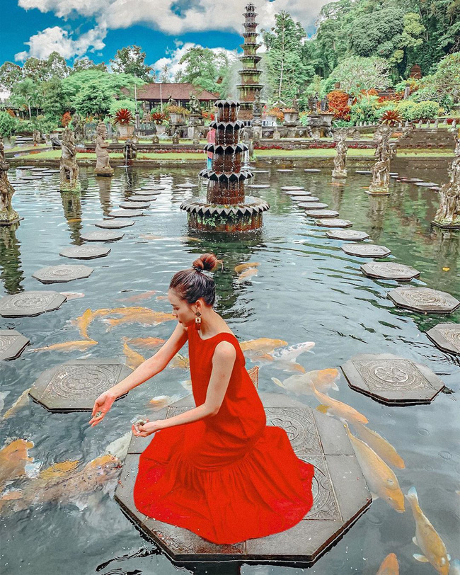 Ngắm style du lịch đẹp mê tơi của mỹ nhân Vbiz, bạn sẽ tìm thấy bao công thức diện lên đã xinh, chụp ảnh sống ảo lại càng xuất sắc-2