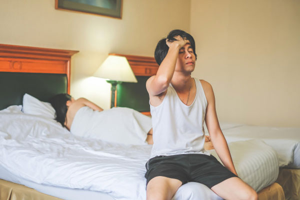 Đến nhà hàng xóm ăn sinh nhật, chồng lên mặt bảo: Nhìn vợ anh ấy mà học, ai dè lúc sau lại bị ngượng chín mặt-3