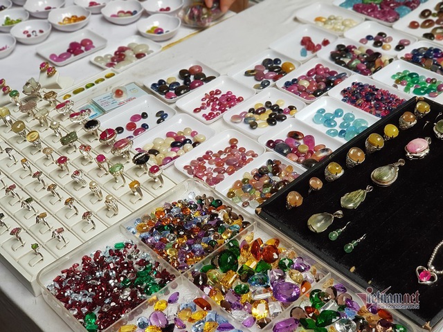 Tiết lộ của tay buôn đá quý tại khu chợ triệu đô giữa lòng Hà Nội-2