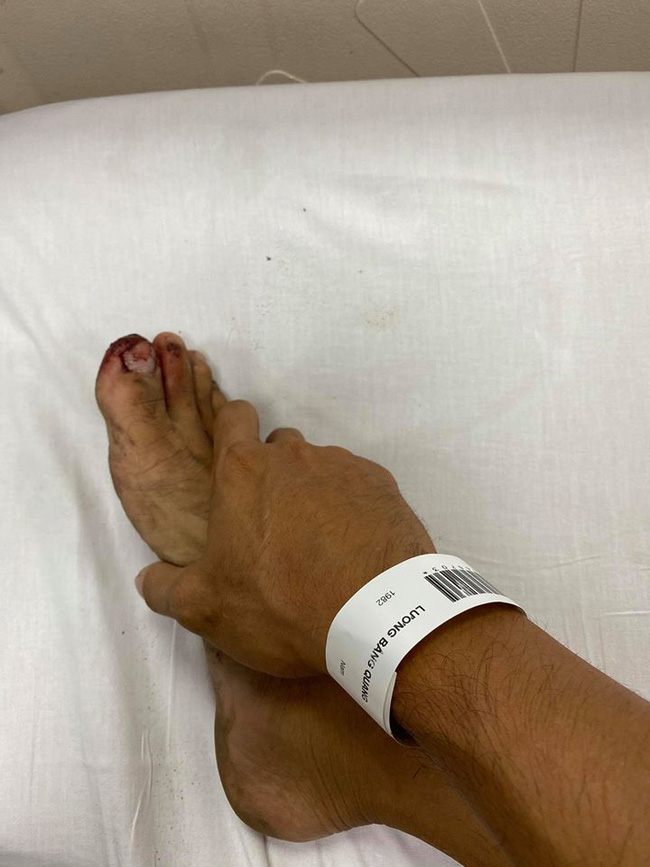 Lương Bằng Quang nhập viện vì bị vây đánh, được người đi đường giúp đỡ còn tỏ ra xem thường, tức giận?-6