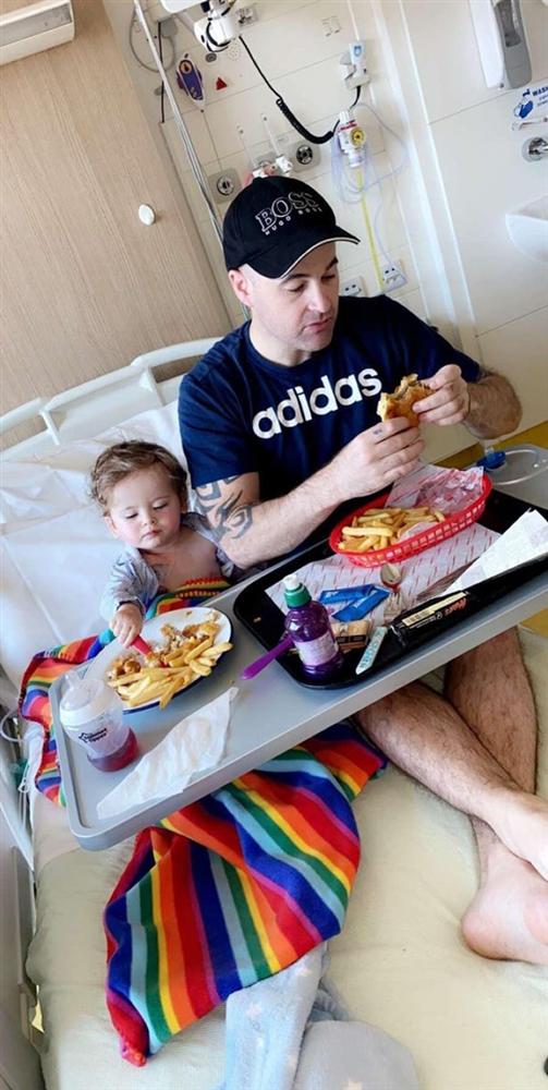 Con trai rất ghét được chải tóc, mẹ quyết định đưa đến bệnh viện, không ngờ đó là việc đã cứu mạng con-4