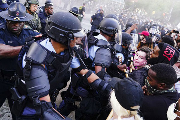 Thấy con nhiều ngày đi học về khóc mếu kêu đói bụng, người cha đi tìm sự thật và bàng hoàng với những gì mình phát hiện-4