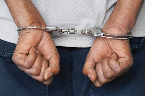 Nghe bạn gái nói con gái riêng là ác quỷ, người đàn ông không phản đối lại còn đưa đứa trẻ đi du lịch rồi ra tay sát hại-1