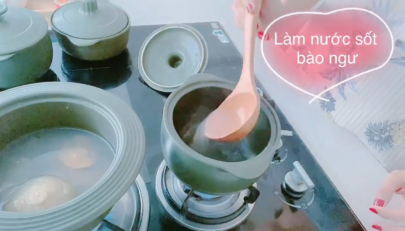 Thuỷ Tiên nấu món 1 người khoẻ 2 người vui giá đắt cho Công Vinh, con gái chạy mất dép-4