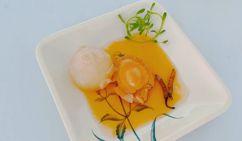 Thuỷ Tiên nấu món 1 người khoẻ 2 người vui giá đắt cho Công Vinh, con gái chạy mất dép-5