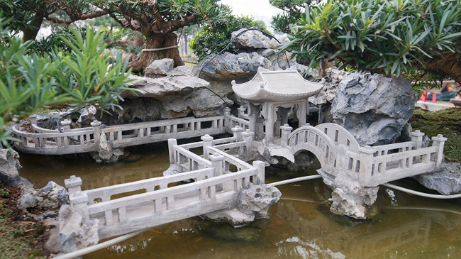 Chiêm ngưỡng tác phẩm Đồi tùng La Hán độc nhất vô nhị giá 350 triệu-5