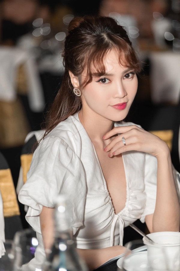 Chị em muốn trẻ mãi không già như Lan Ngọc, Bích Phương thì hãy tránh xa màu son này ra!-3