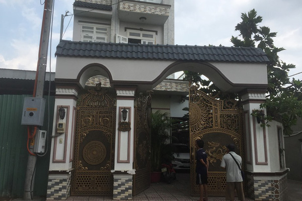 Kẻ sát hại cha nuôi trong căn biệt thự ở vùng ven Sài Gòn khai gì?-1