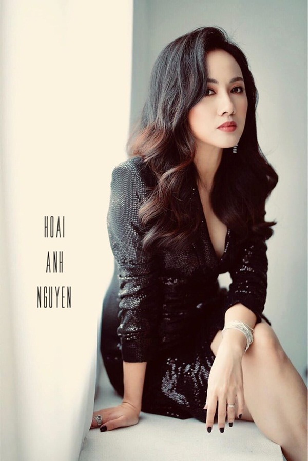 Choáng với style đời thực của BTV Hoài Anh: Khác hẳn hình ảnh hiền dịu trên TV là gu thời trang cực chất chơi-8