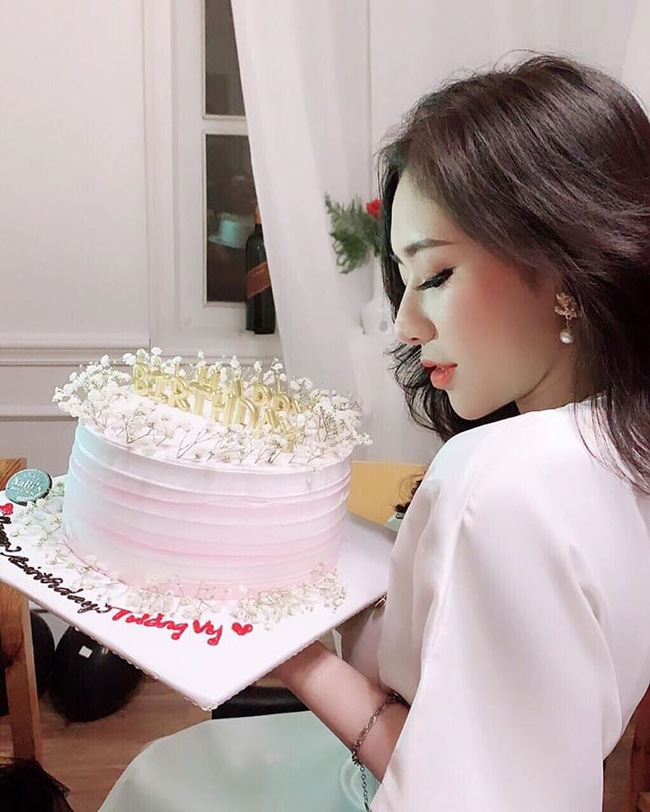 Bị bạn trai chê ngoại hình xấu, cô gái được mẹ tháp tùng đi phẫu thuật thẩm mỹ, hiện tại xinh đẹp đến mức ai nhìn cũng muốn yêu-7