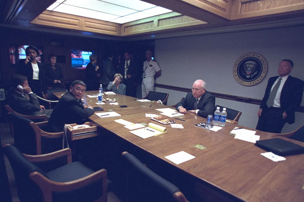 Xem tên lửa Falcon 9 của SpaceX hạ cánh trở lại Trái Đất-1