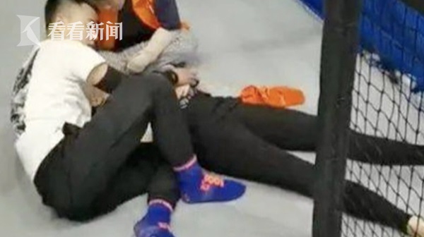 Cùng bạn đến khu giải trí chơi trò chơi vận động, nữ sinh trường y gặp tai nạn trở ra lại thành người bị liệt 2 chi dưới-2