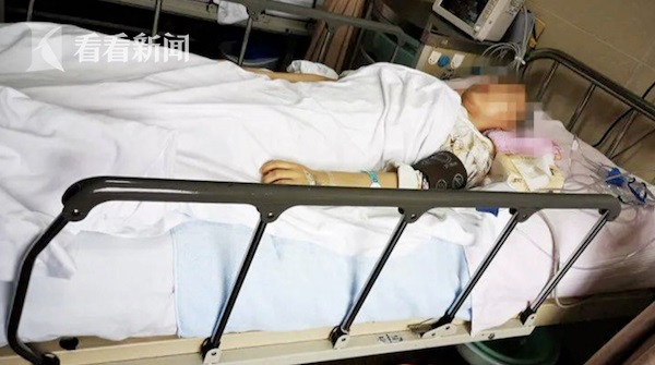 Cùng bạn đến khu giải trí chơi trò chơi vận động, nữ sinh trường y gặp tai nạn trở ra lại thành người bị liệt 2 chi dưới-3