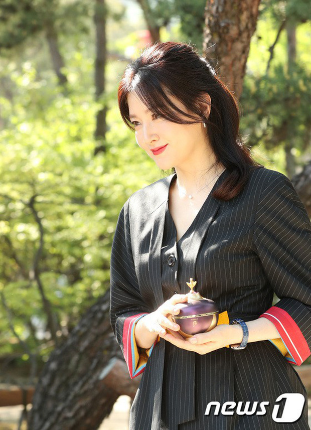 Hiếm ai được như Nàng Dae Jang Geum: Lần đầu để mặt mộc 100%, lộ dấu vết lão hóa nhưng Knet lại phản ứng bất ngờ-5