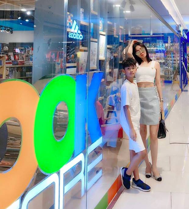 Con trai Lệ Quyên gây xôn xao vì chiều cao bất ngờ so với mẹ dù mới 9 tuổi, lại còn điển trai chuẩn soái ca tương lai thế này-1