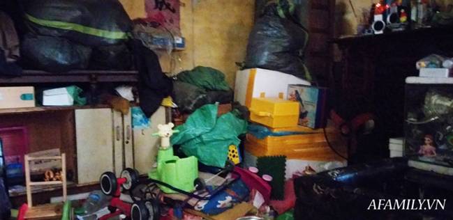 Cám cảnh nơi ở của bé trai hơn 1 tuổi có mẹ đi tù, ở cùng người đàn ông lạ trong khu ổ chuột-3