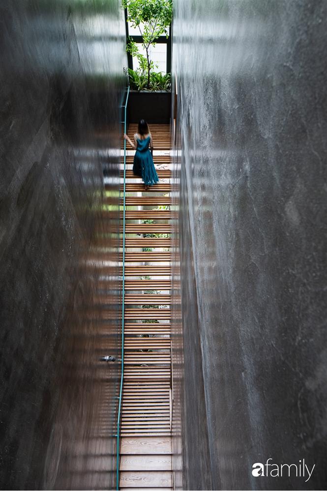 Nhà phố hướng Tây vẫn mát rượi không cần điều hòa nhờ thiết kế cầu thang thông gió và lấy sáng tiện ích ở Quận 7, Sài Gòn-5