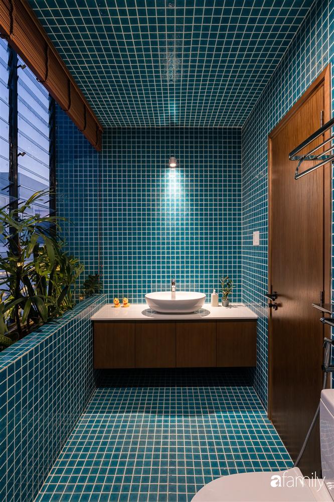 Nhà phố hướng Tây vẫn mát rượi không cần điều hòa nhờ thiết kế cầu thang thông gió và lấy sáng tiện ích ở Quận 7, Sài Gòn-14