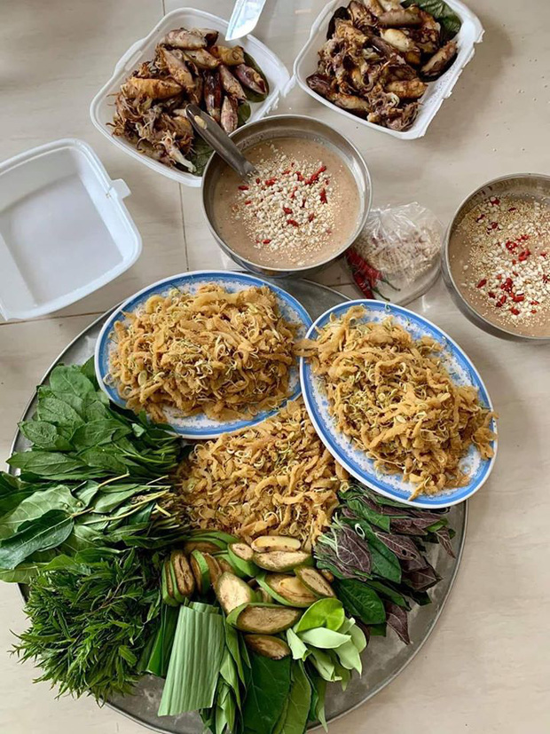 Món gỏi cầu kỳ” nhất Việt Nam: Từ tên gọi, nguyên liệu đến cách thưởng thức đều phức tạp, có tiền chưa chắc ăn được-1