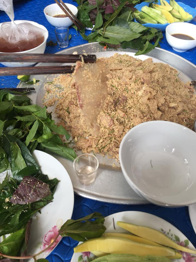 Món gỏi cầu kỳ” nhất Việt Nam: Từ tên gọi, nguyên liệu đến cách thưởng thức đều phức tạp, có tiền chưa chắc ăn được-5