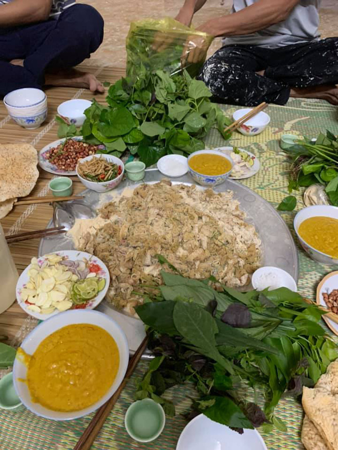 Món gỏi cầu kỳ” nhất Việt Nam: Từ tên gọi, nguyên liệu đến cách thưởng thức đều phức tạp, có tiền chưa chắc ăn được-6