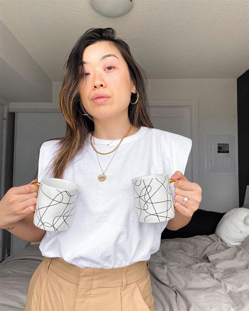 Đây chính là mẫu áo thun hot nhất hè này, càn quét khắp mạng xã hội khiến hội sành mốt không thể ngồi im-1