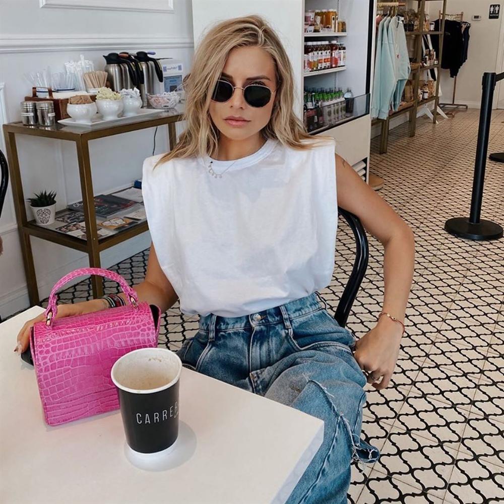 Đây chính là mẫu áo thun hot nhất hè này, càn quét khắp mạng xã hội khiến hội sành mốt không thể ngồi im-3