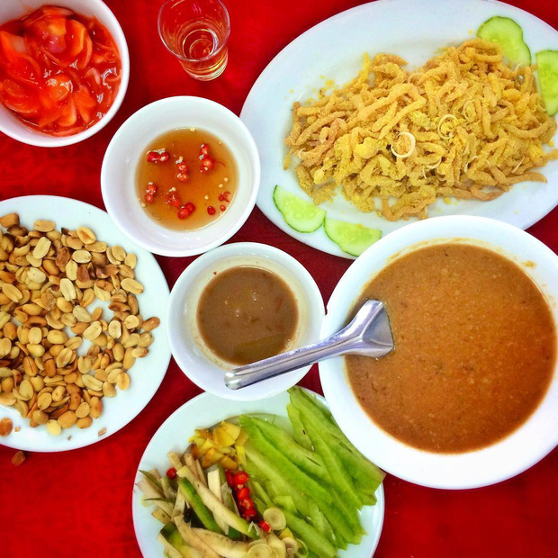 Món gỏi cầu kỳ” nhất Việt Nam: Từ tên gọi, nguyên liệu đến cách thưởng thức đều phức tạp, có tiền chưa chắc ăn được-14