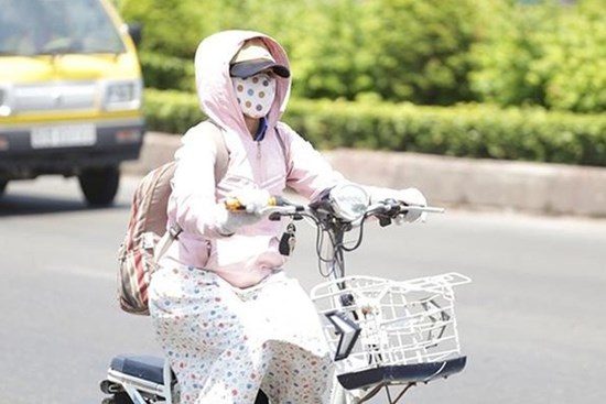 Dự báo thời tiết 3/6, Bắc Bộ và Trung Bộ nắng nóng cháy da