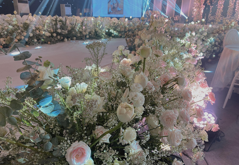 Xôn xao siêu đám cưới tại Ninh Hiệp: Dựng lâu đài trên 1600m2, gần 200 người kì công chuẩn bị và loạt sao bự tham dự-8