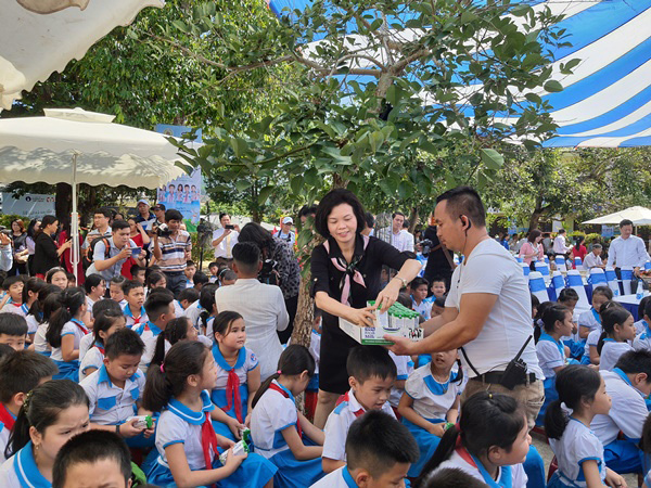 Quảng Nam chính thức triển khai chương trình Sữa học đường-2