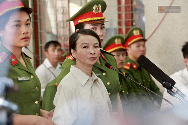 Số phận pháp lý của mẹ nữ sinh giao gà sẽ ra sao tại tòa phúc thẩm sắp tới?-2