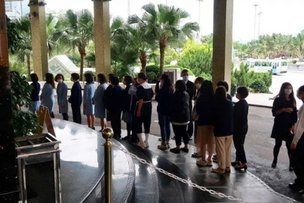 Lễ tưởng niệm trùm sòng bạc Macau: Dự kiến hàng chục ngàn người từ 4 tập đoàn lớn tham dự, loạt casino treo cờ rủ-3