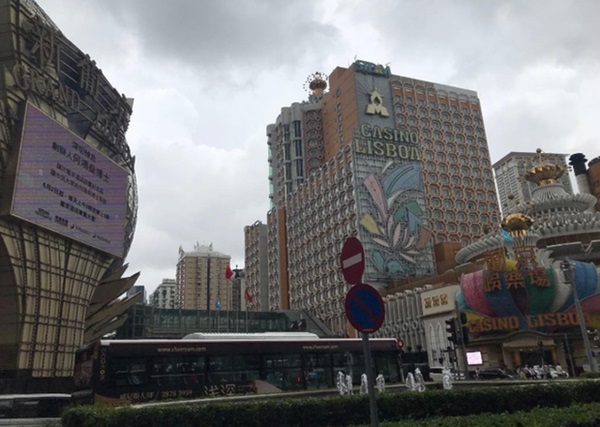 Lễ tưởng niệm trùm sòng bạc Macau: Dự kiến hàng chục ngàn người từ 4 tập đoàn lớn tham dự, loạt casino treo cờ rủ-5