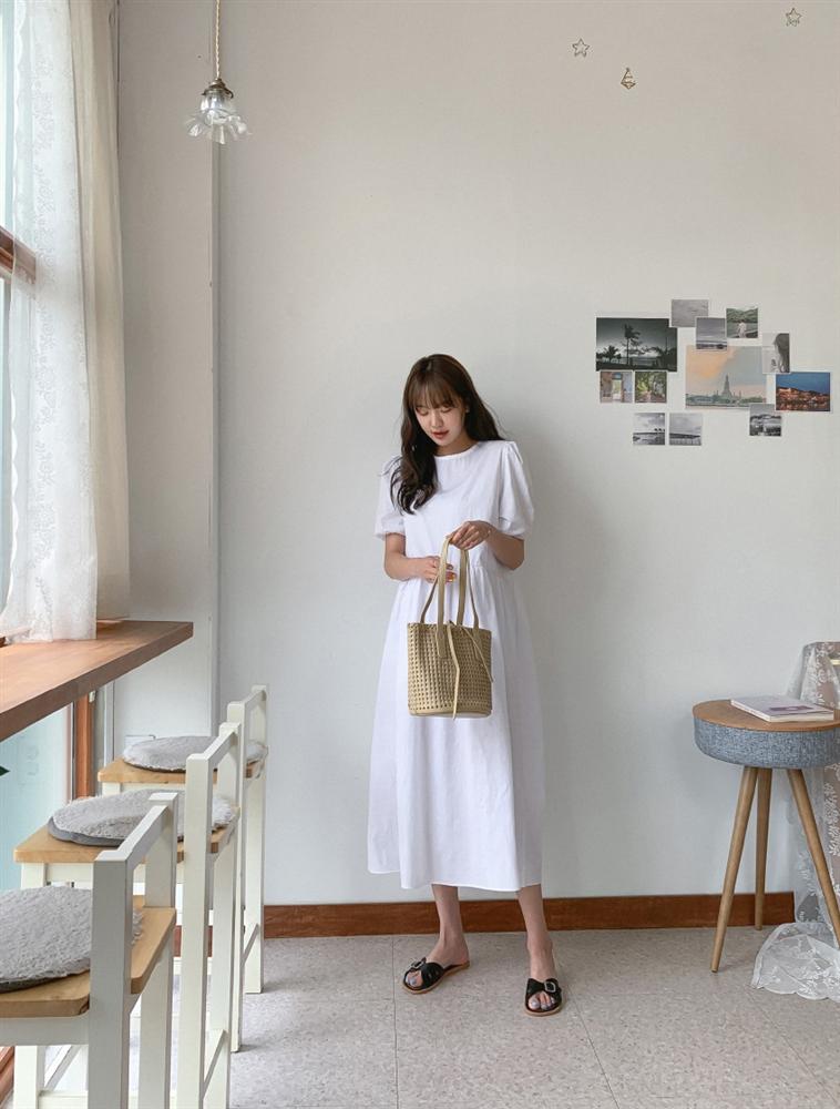 Nắng nóng kinh hoàng, nàng công sở muốn diện váy cho mát thì hãy ưu tiên 5 kiểu thanh lịch và xinh tươi hết ý sau-15